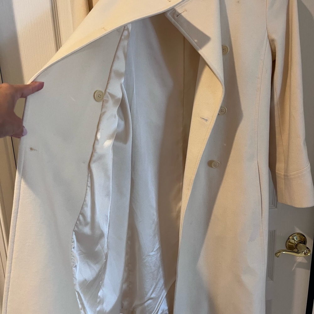 Theory Cream Trench Coat - Picture 7 of 13